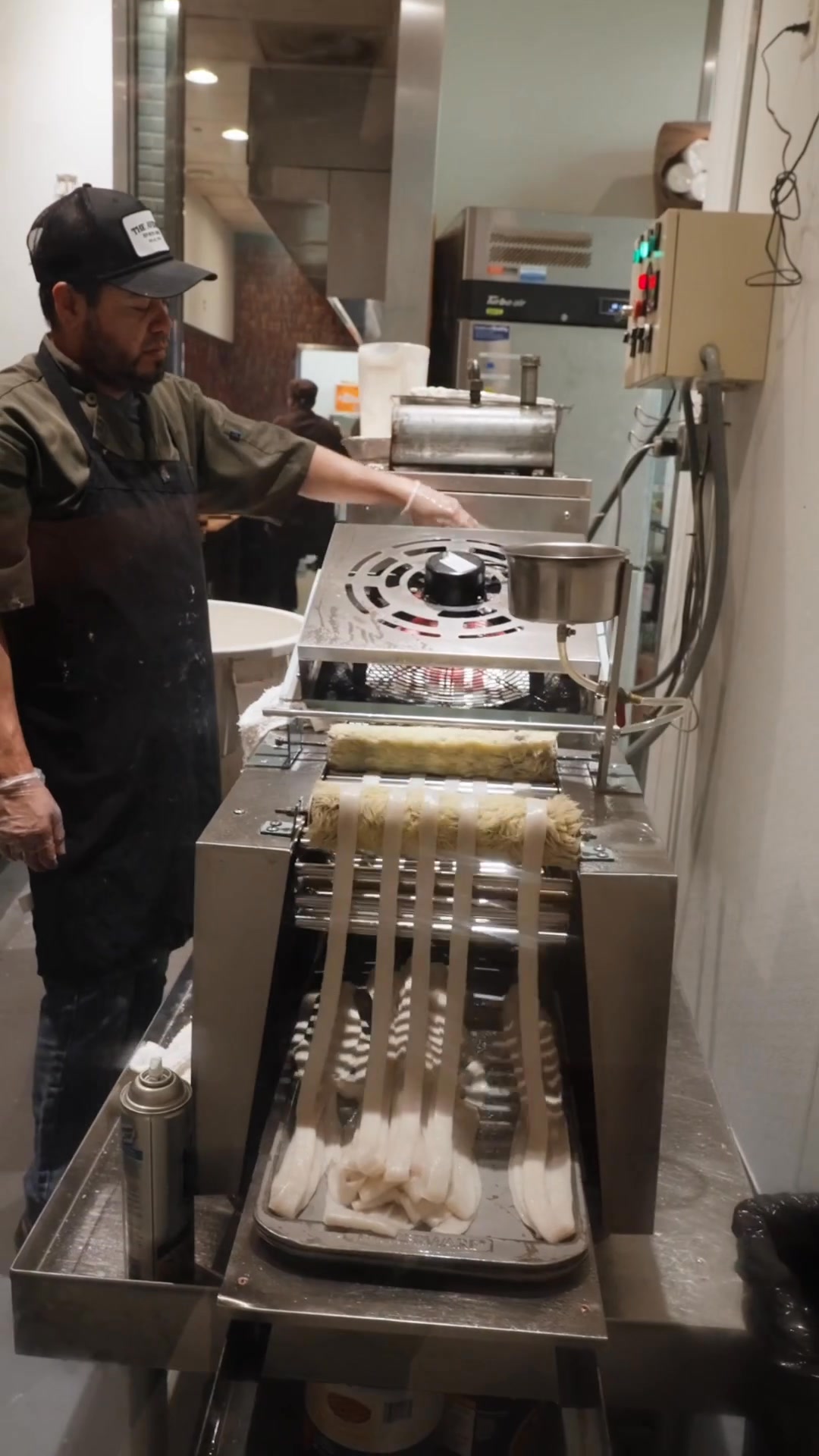 Drunken Noodles Done Right video ad